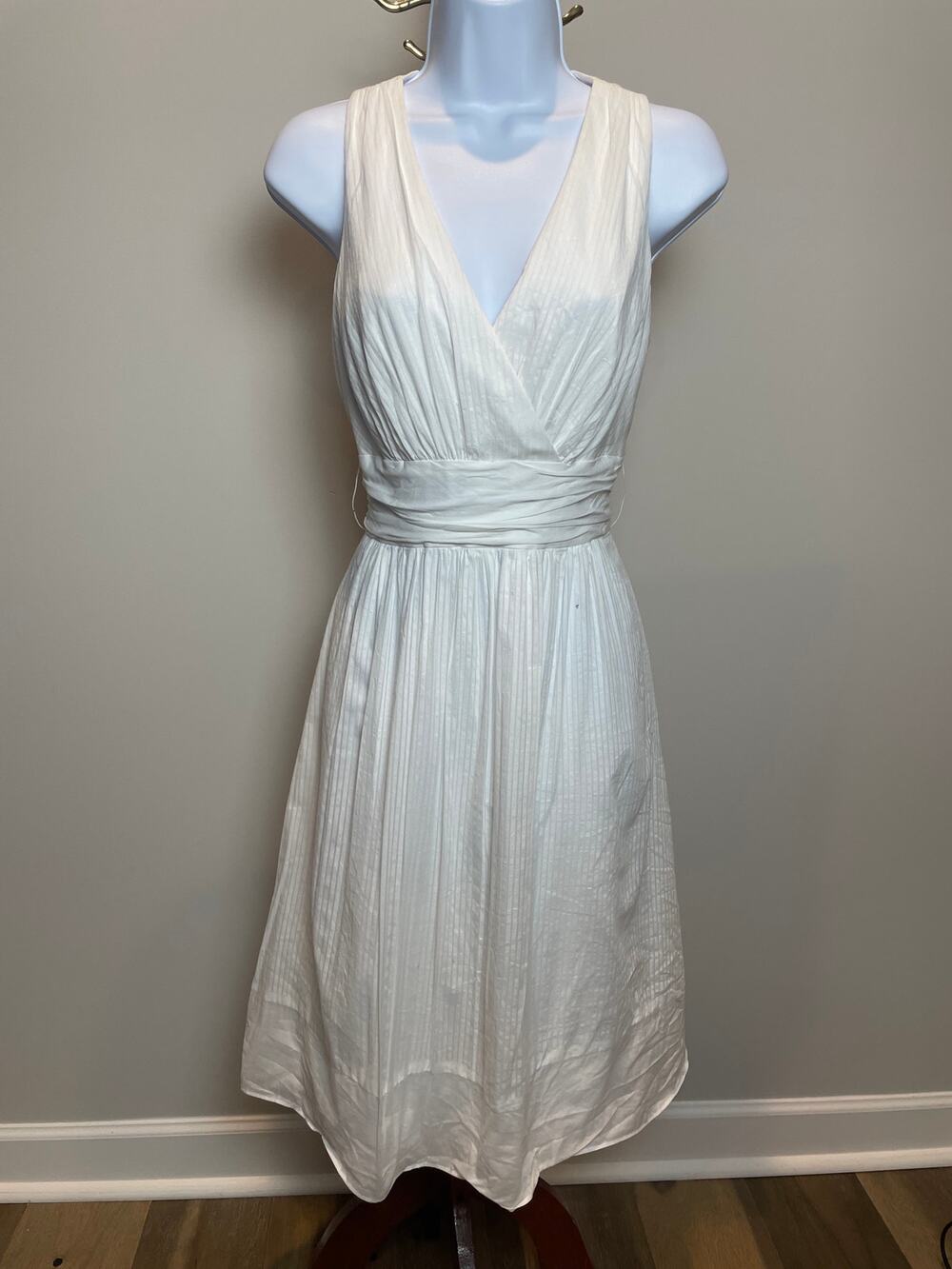 White House Black Market Dress White Sheer Cotton Satin Lining Sleeveless Size 2